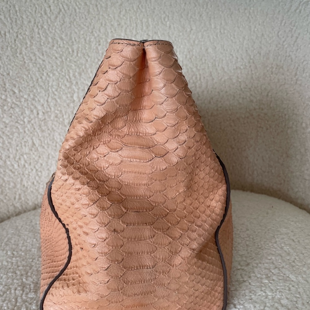 Mulberry blush/nude medium sized Cecily tote with gold hardware. - Picture 5 of 10